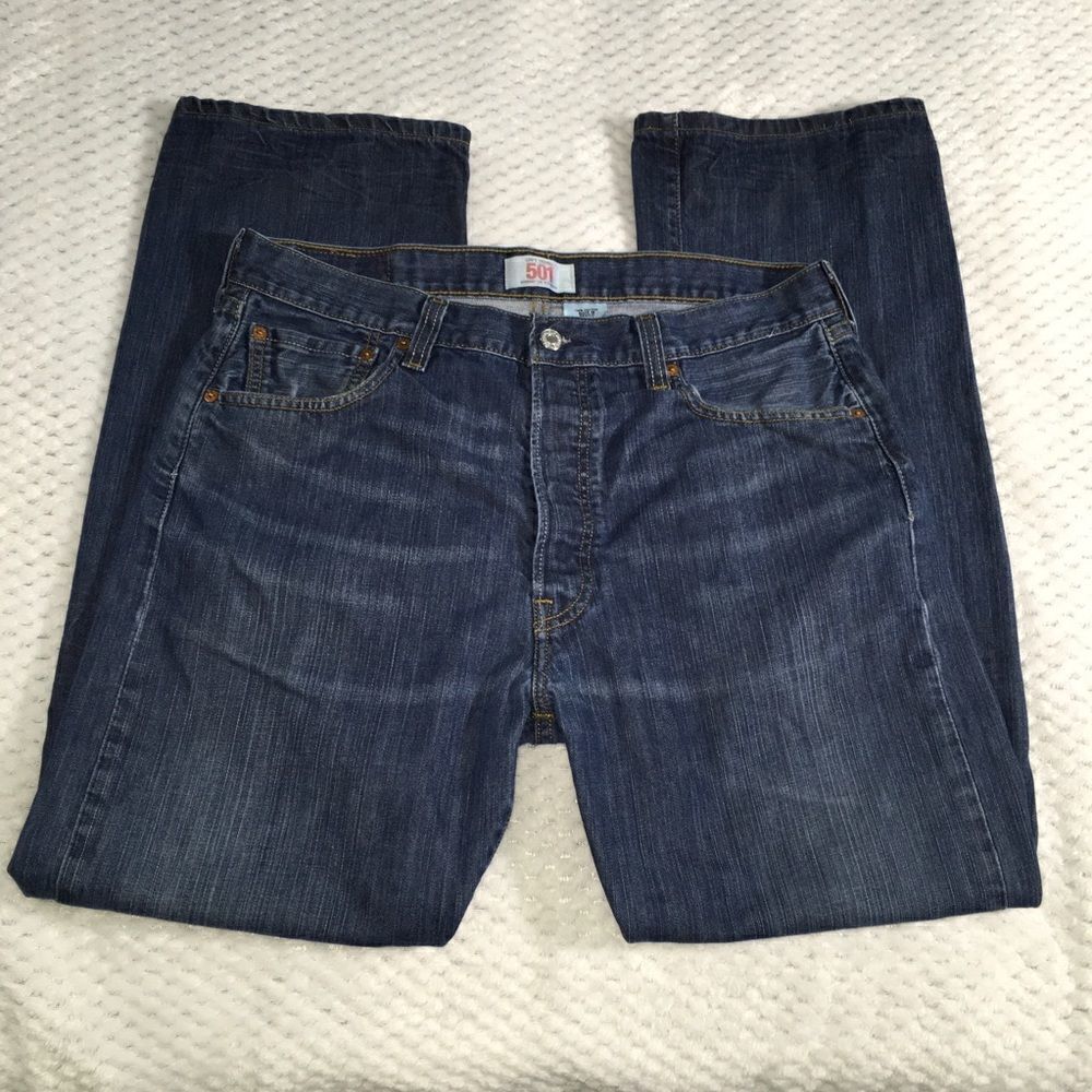 Levi’s 501 Men’s Jeans Straight Leg Jeans Button Fly 100% Cotton Made In Mexico